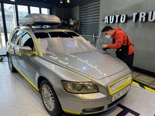 오래 탄 차일수록 애착이 남다릅니다. 제 볼보 XC90은 벌써 햇수로 꽤