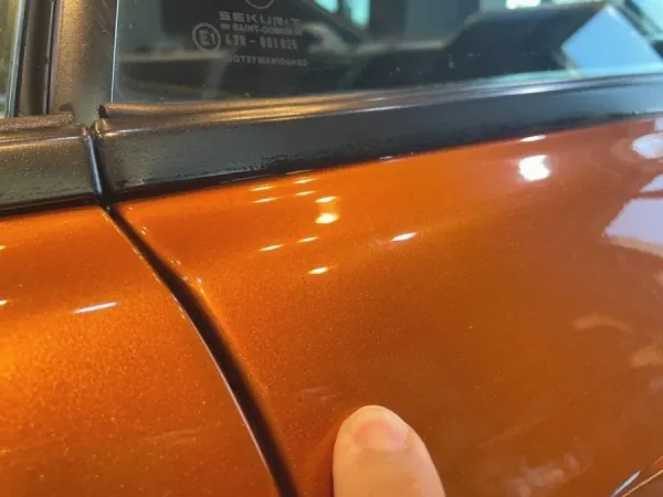 단순히 깨끗해지는 걸 넘어서 차량 가치를 한층 높이는 작업이었습니다.